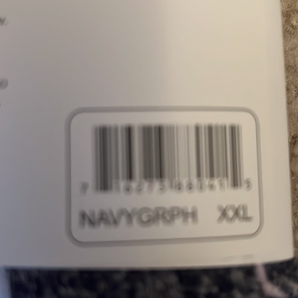 DKNY Women's Elastic Waistband Capri & Short Sleeve
Pajama Set (Navy Star, XXL) - Picture 7 of 7